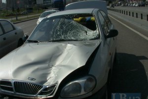 Возле станции метро "Харьковская" в Киеве пешеход-нарушитель получил серьезные травмы