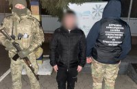 Антиухилянт: на кордоні затримали чоловіка, який  нелегально повертався в Україну