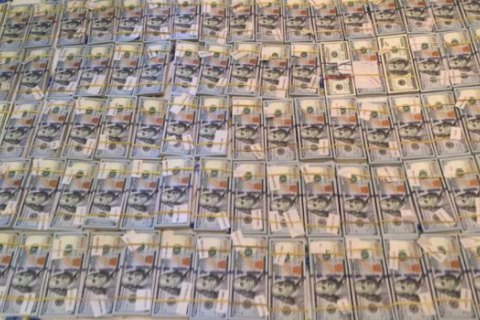 Силовики изъяли $3,5 млн и 7 млн грн в киевских обменках 