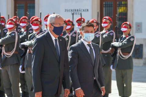 В рамках визита Зеленского в Вену Украина и Австрия подписали два меморандума и соглашение