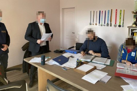 Прокуратура проводить обшуки в Департаменті молоді та спорту КМДА із одночасним врученням підозр