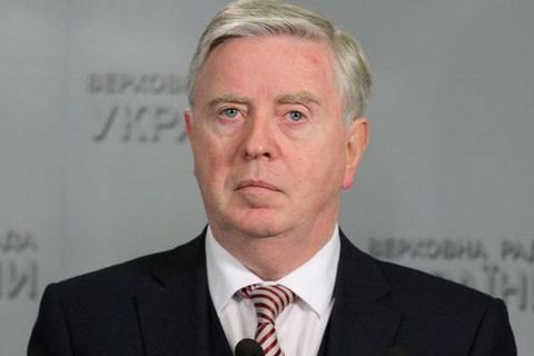 Европарламент направит миссию во главе с Коксом для реформ в Раде 