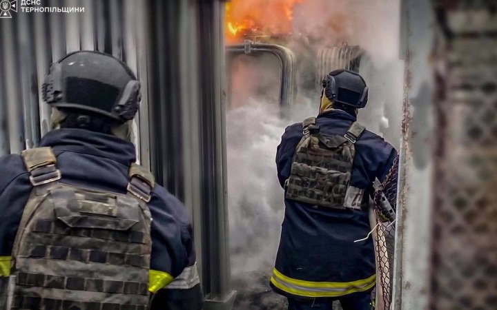 На Тернопільщині через падіння уламків БпЛА пошкоджено будівлю