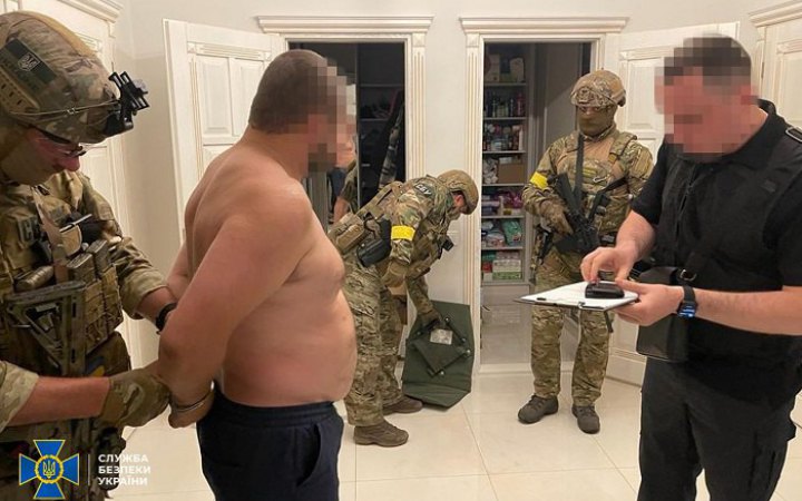 ​На Одещині затримали чоловіка, який вимагав в агропідприємця $600 тис. і писав на нього скарги