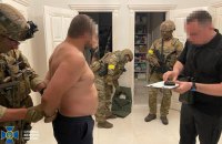 ​На Одещині затримали чоловіка, який вимагав в агропідприємця $600 тис. і писав на нього скарги