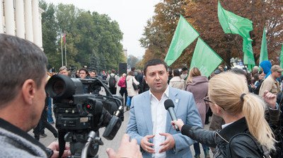 В Запорожье политики перессорились за право возглавить митинг