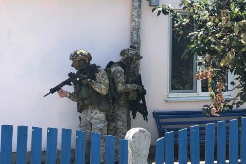 На Херсонщине нетрезвый мужчина открыл стрельбу из охотничьей винтовки