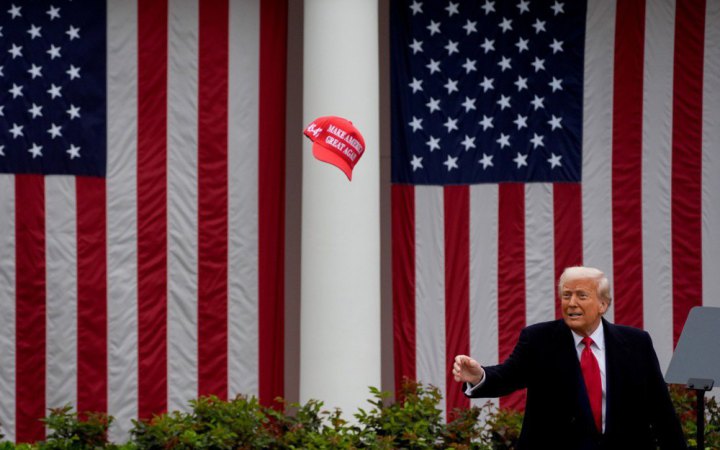 Рейтинг схвалення Трампа впав до мінімального значення з моменту повернення до Білого дому