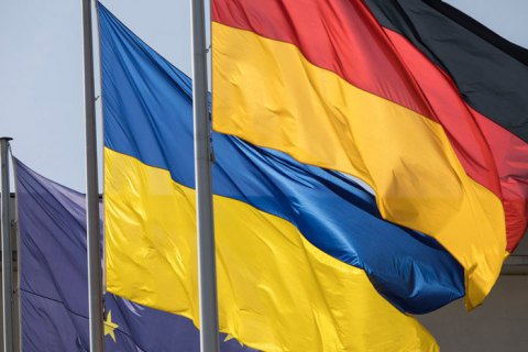 Германия поддержит отключение РФ от SWIFT, – Джозвяк