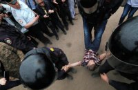 Около 40 человек задержали на акциях в поддержку Навального и перед ними