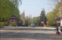 Для Януковича огороджують частоколом тисячу гектарів лісу