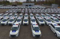 Полицейские получили первую партию гибридных Mitsubishi