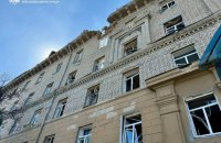 Росіяни пошкодили гуртожиток у Дніпрі, є постраждалі і загибла людина (доповнено)
