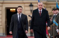 Ердоган у Києві привітав військових почесної варти словами "Слава Україні!"