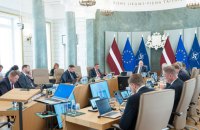 Прем’єр Латвії звільнив міністра, якого затримали за кермом напідпитку