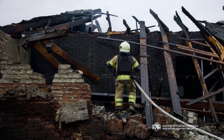 ​Росіяни атакували Дніпро: у приватному секторі виникли пожежі