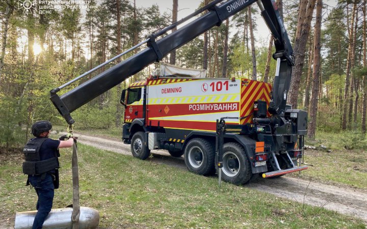 На Київщині вилучили бойову частину ракети Х-101