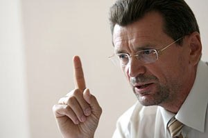 Обмен валюты по паспортам загонит обменный рынок в тень, - мнение