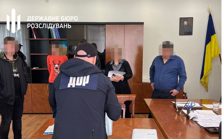Посадовці Держпродспоживслужби організували багатомільйонну схему поборів з експортерів “зернового коридору”, – ДБР