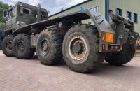Порошенко повідомив про нову партію техніки для ЗСУ