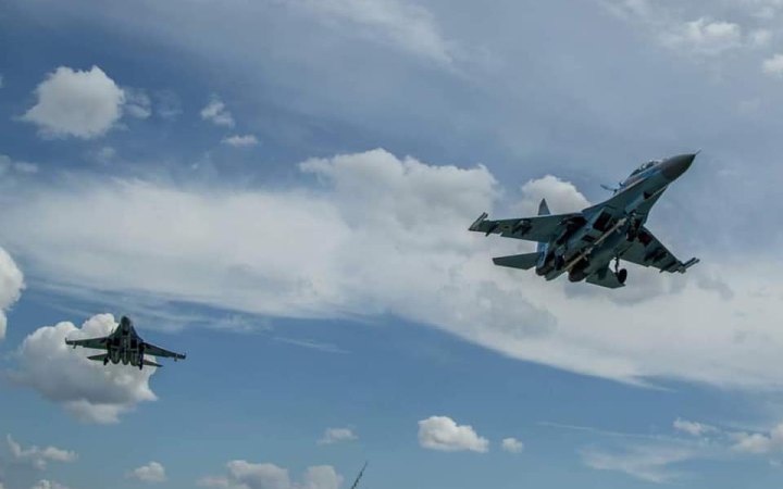 Україна завдала 32 авіаудари по позиціях росіян, ракетами й артилерією уразила 22 об'єкти окупантів, - Генштаб