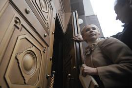Тимошенко обязали ходить в ГПУ, как на работу