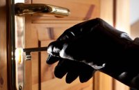 У львів'янина вкрали сейф із 18500 доларів і золотом