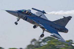 Saab будет обслуживать истребители Gripen