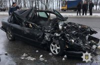Возле Харькова Audi врезалась в остановившийся на обочине грузовик, погибли четыре человека