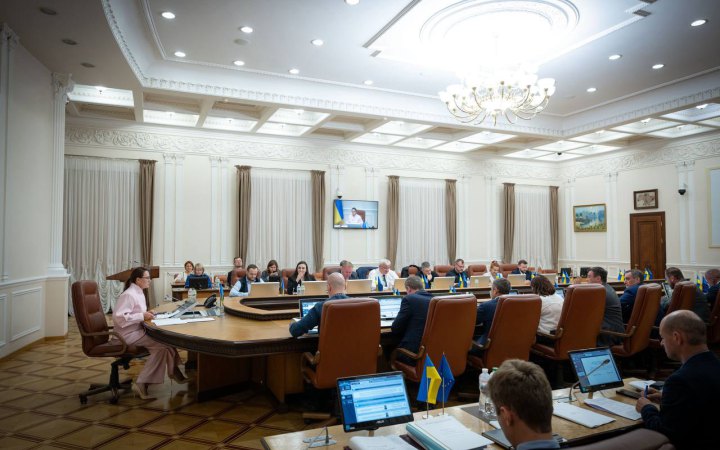 Кабмін затвердив умови приватизації Одеського припортового заводу