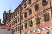 Мати, яка задушила немовля через моральне виснаження, вчинила самогубство в Одеському СІЗО