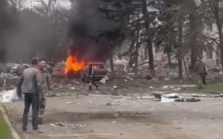 Окупанти вдарили ракетами С300 по Слов'янську: відомо про двох загиблих і 36 поранених (оновлено)