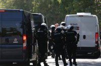 У Сербії поліцейський застрелив неповнолітнього нападника біля посольства Ізраїлю