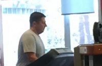 Сдавший Донецк экс-глава МВД спокойно гуляет по Киеву 