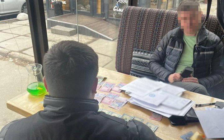 Директора столичного парку Партизанської слави судитимуть у справі про хабар за дозвіл на розміщення кафе-пункту незламності