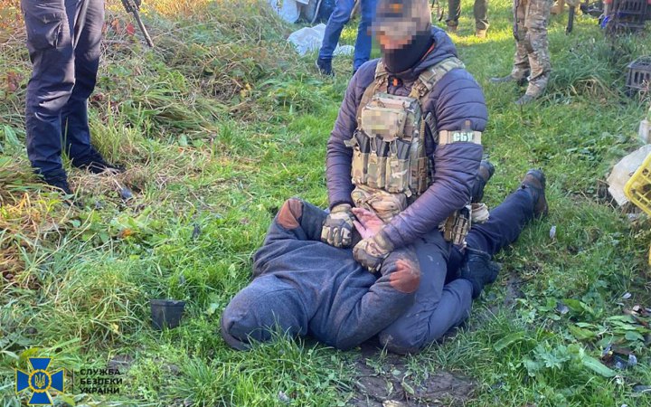 СБУ заявила про ліквідацію ще двох каналів збуту зброї та боєприпасів на Рівненщині та Івано-Франківщині
