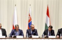 Порошенко анонсировал новый формат сотрудничества с "Вышеградской четверкой"