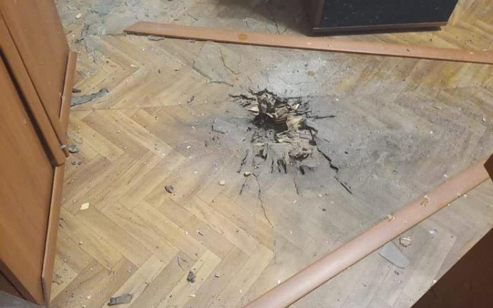 У пенсійному фонді Марганця чоловік підірвав боєприпас