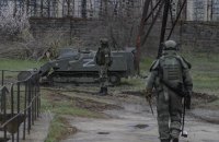 Оккупант рассказал жене, как они убили украинку на глазах у детей