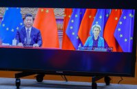 У четвер у Китаї стартує саміт за участі керівництва ЄС. Говоритимуть про війну в Україні та торгівлю