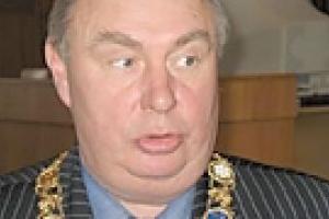 Милиция установила, что мэр Симферополя не только себе премии выписывал