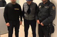 Полиция выдворила в Испанию "вора в законе" по кличке "Батыр Бухарский"