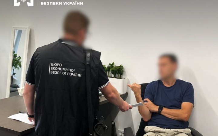 Детективи БЕБ викрили схему продажу цукру за готівку і без податків на 73 млн грн