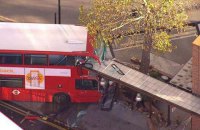 20 человек пострадали в результате аварии двухэтажного автобуса в Лондоне