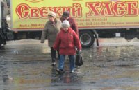 Улицу в Луганске залило нечистотами 