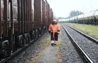 Уряд дозволив Укрзалізниці реалізовувати металобрухт та щебінь