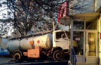 В Одессе бензовоз протаранил четыре машины и въехал в магазин  