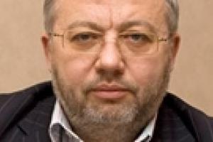 Савченко заявляет, что Кабмин давит на Нацбанк
