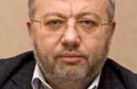 Савченко заявляет, что Кабмин давит на Нацбанк