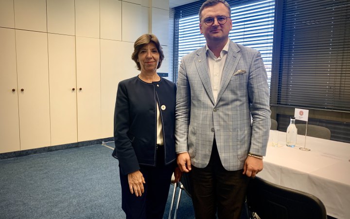 Очільники МЗС України і Франції обговорять ситуацію довкола мережі "Ашан"